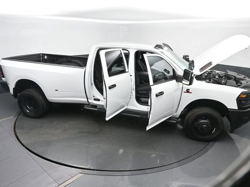 New 2026 RAM 3500 Tradesman AWD/4WD image 79