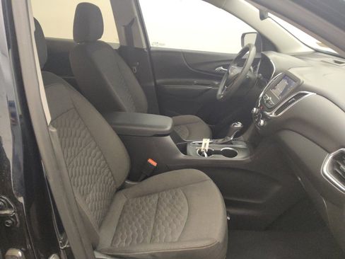 Used 2021 Chevrolet Equinox LT image 21