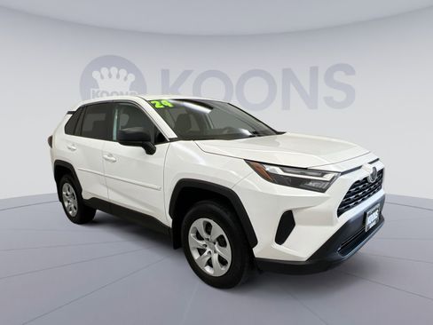 Used 2024 Toyota RAV4 LE AWD/4WD image 2