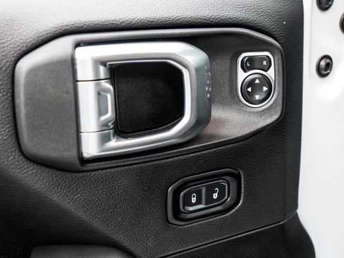 Used 2023 Jeep Wrangler Unlimited Sahara w/ Cold Weather Group image 43