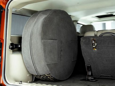 Used 2003 HUMMER H2 Luxury w/ Preferred Equipment Group image 29