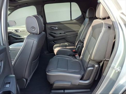 Used 2023 Chevrolet Traverse Premier w/ Redline Edition image 13