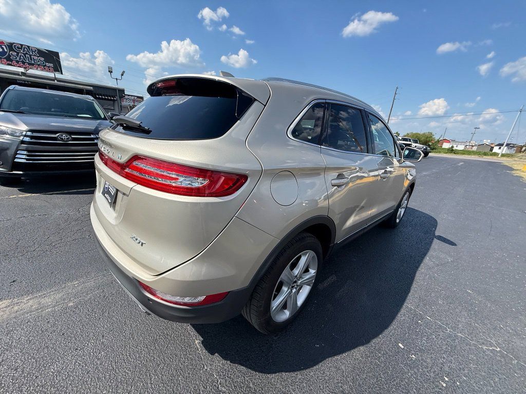 Used 2017 Lincoln MKC Premiere FWD image 3