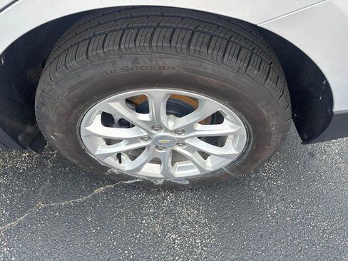 Used 2018 Chevrolet Equinox LT FWD image 8