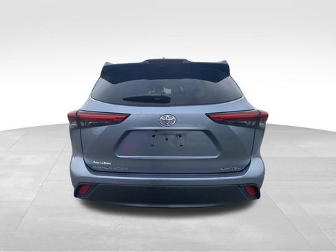 Used 2020 Toyota Highlander Limited FWD image 8