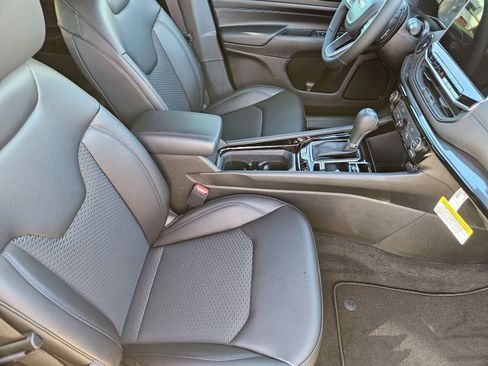 New 2026 Jeep Compass Latitude image 16