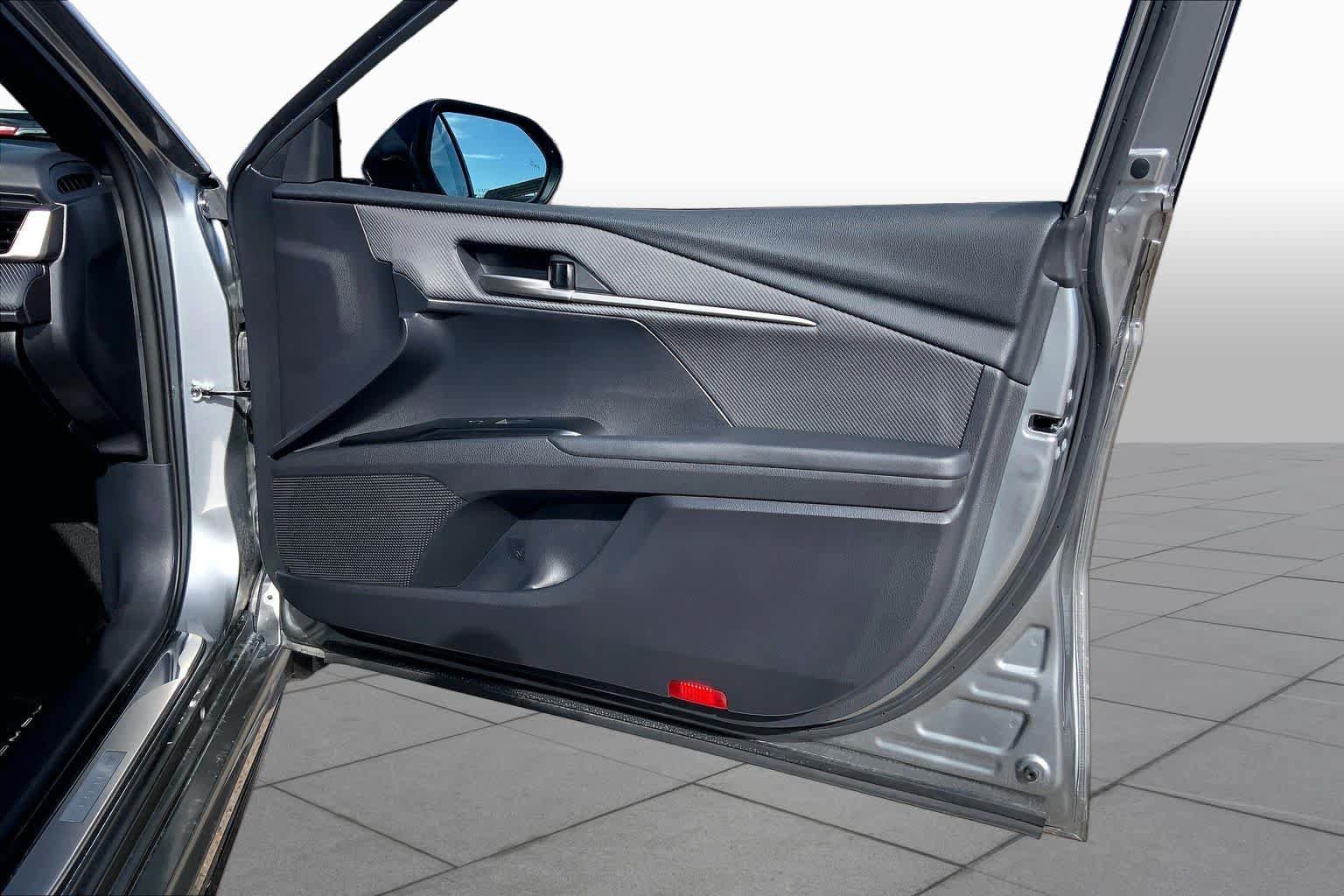 Used 2026 Toyota Camry SE w/ Convenience Package FWD image 22