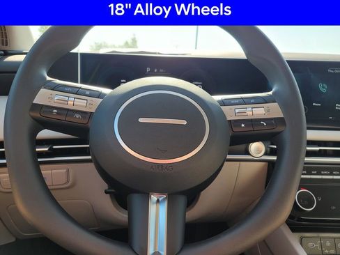 Certified 2025 Hyundai Tucson SEL image 13