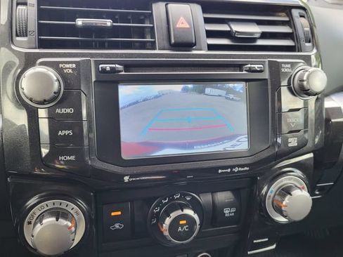 Used 2019 Toyota 4Runner TRD Off-Road Premium AWD/4WD image 17