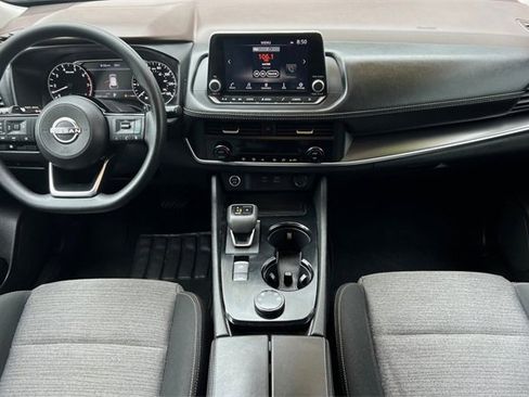 Used 2023 Nissan Rogue SV image 18