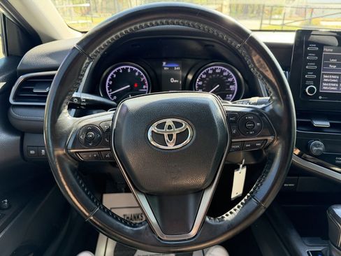 Used 2021 Toyota Camry SE FWD image 11