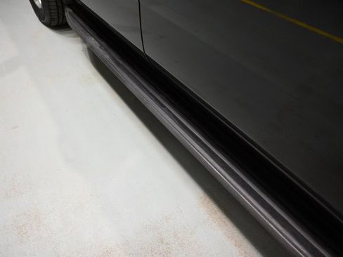 Used 2018 Chevrolet Suburban LT image 30