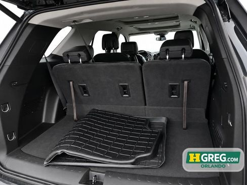Used 2018 Chevrolet Traverse Premier w/ LPO, 'HIT The Road' Package AWD/4WD image 17
