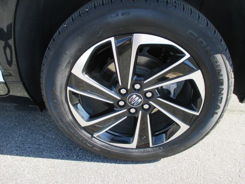 Used 2025 Buick Enclave Sport Touring AWD/4WD image 9
