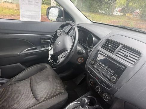 Used 2016 Mitsubishi Outlander Sport SE FWD image 17