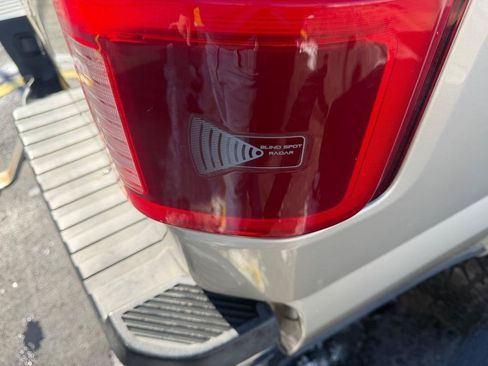 Used 2018 Ford F150 Lariat w/ Equipment Group 501A Mid AWD/4WD image 25