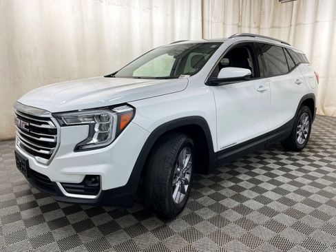 Certified 2024 GMC Terrain SLT AWD/4WD image 16