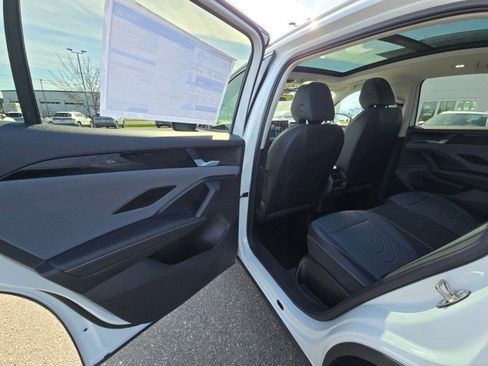 New 2026 Volkswagen Tiguan SE AWD/4WD image 20