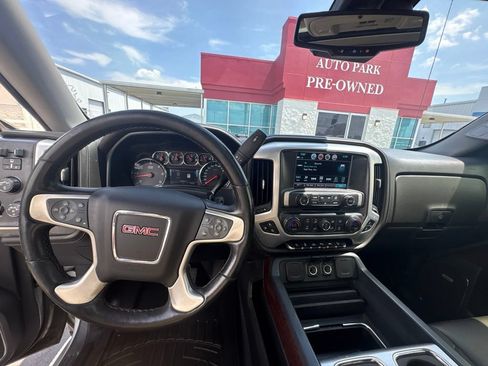 Used 2018 GMC Sierra 1500 SLT AWD/4WD image 12