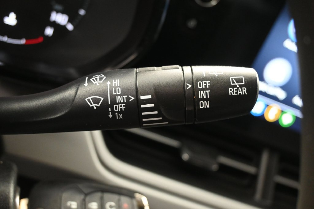Used 2024 Chevrolet Trax LS w/ LS Convenience Package FWD image 17