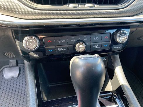 Used 2022 Jeep Compass Trailhawk AWD/4WD image 17