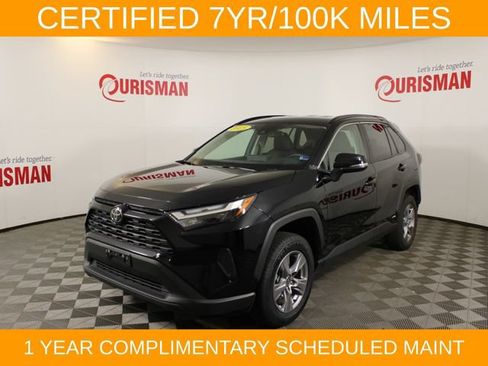 Used 2025 Toyota RAV4 XLE AWD/4WD image 2