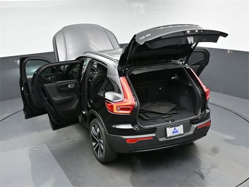 Used 2024 Volvo XC40 B5 Plus w/ Climate Package image 50