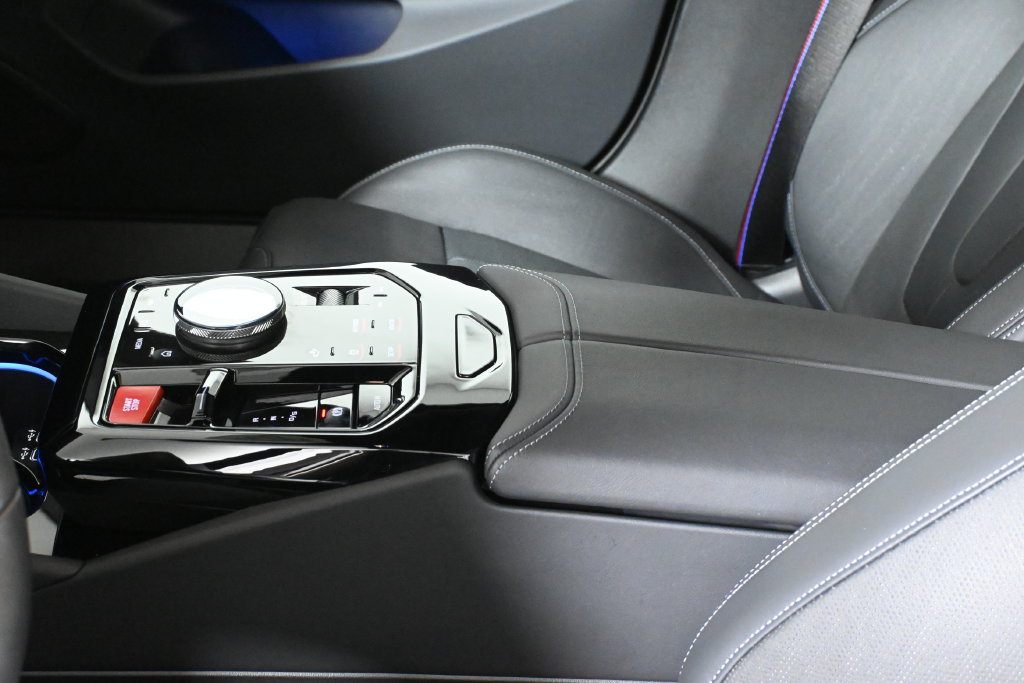 Used 2025 BMW M5 Touring AWD/4WD image 25