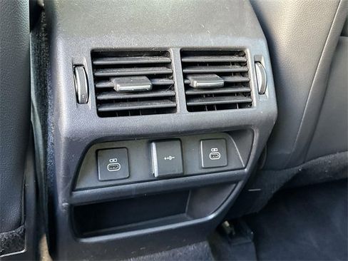 Used 2023 Land Rover Discovery Sport S image 20