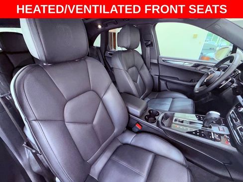 Used 2022 Porsche Macan AWD/4WD image 10