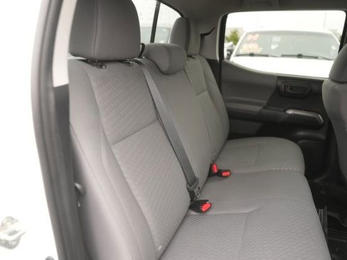 Used 2020 Toyota Tacoma SR5 image 16