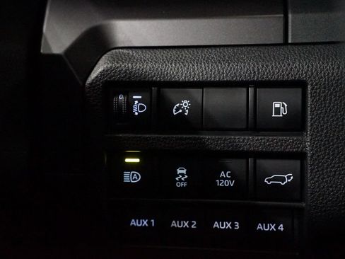Certified 2025 Toyota 4Runner TRD Off-Road Premium AWD/4WD image 26