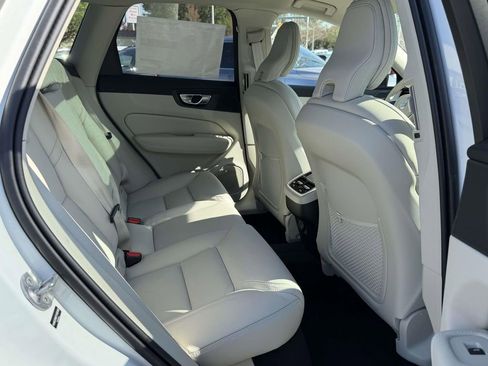 New 2026 Volvo XC60 B5 Ultra w/ Protection Package Premier AWD/4WD image 12