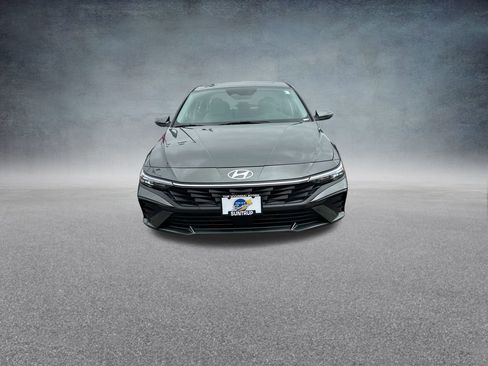 New 2025 Hyundai Elantra Limited image 34