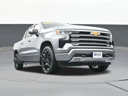 Used 2025 Chevrolet Silverado 1500 High Country AWD/4WD image 67