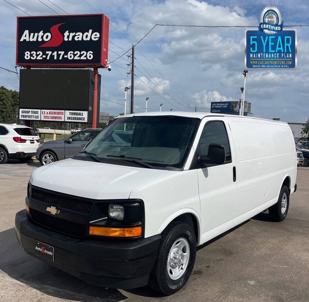Used 2017 Chevrolet Express 2500 Extended RWD image 1