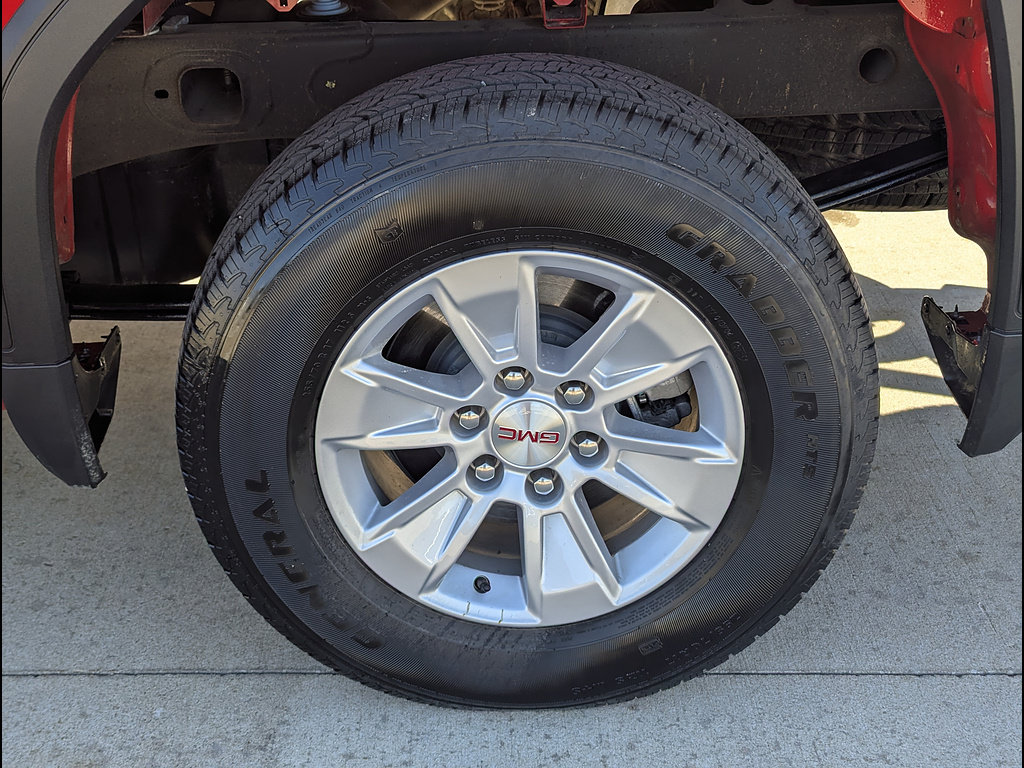 Used 2025 GMC Sierra 1500 Pro w/ Pro Value Package AWD/4WD image 14