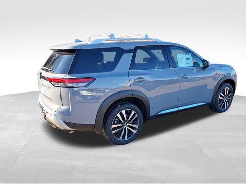 New 2025 Nissan Pathfinder Platinum w/ Lighting Package (N92) image 5