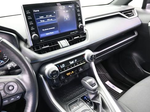 Used 2022 Toyota RAV4 SE image 22