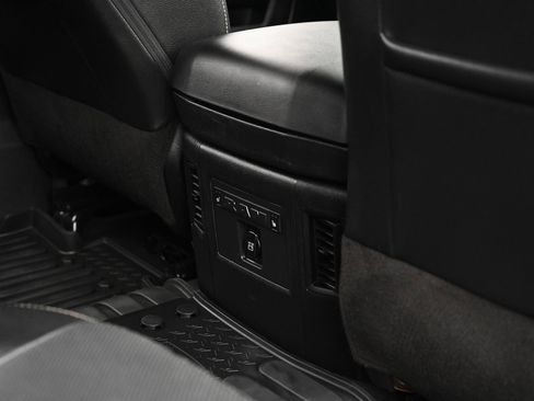 Used 2017 RAM 1500 Laramie w/ Convenience Group image 18