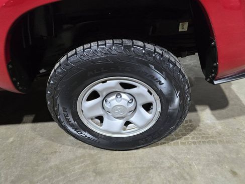 Used 2020 Toyota Tacoma SR AWD/4WD image 25
