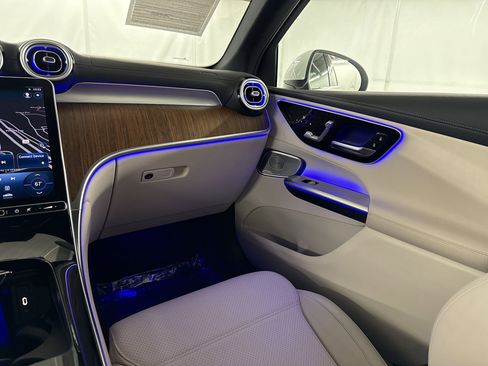 Certified 2023 Mercedes-Benz GLC 300 image 29