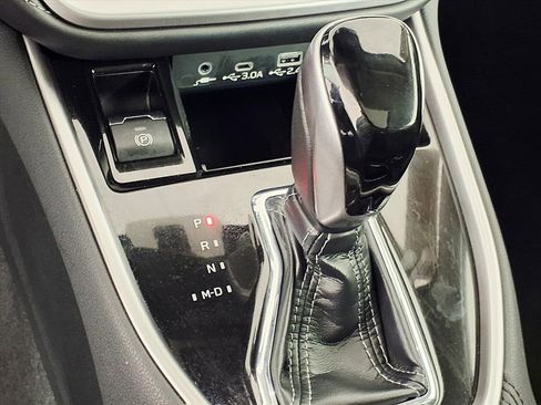 Certified 2025 Subaru Outback Limited image 23