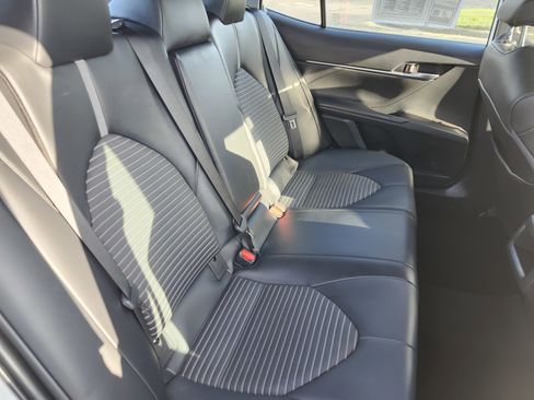 Used 2022 Toyota Camry SE image 18