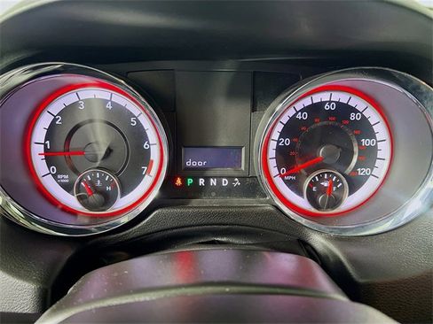 Used 2019 Dodge Grand Caravan SE w/ UConnect Hands-Free Group image 14