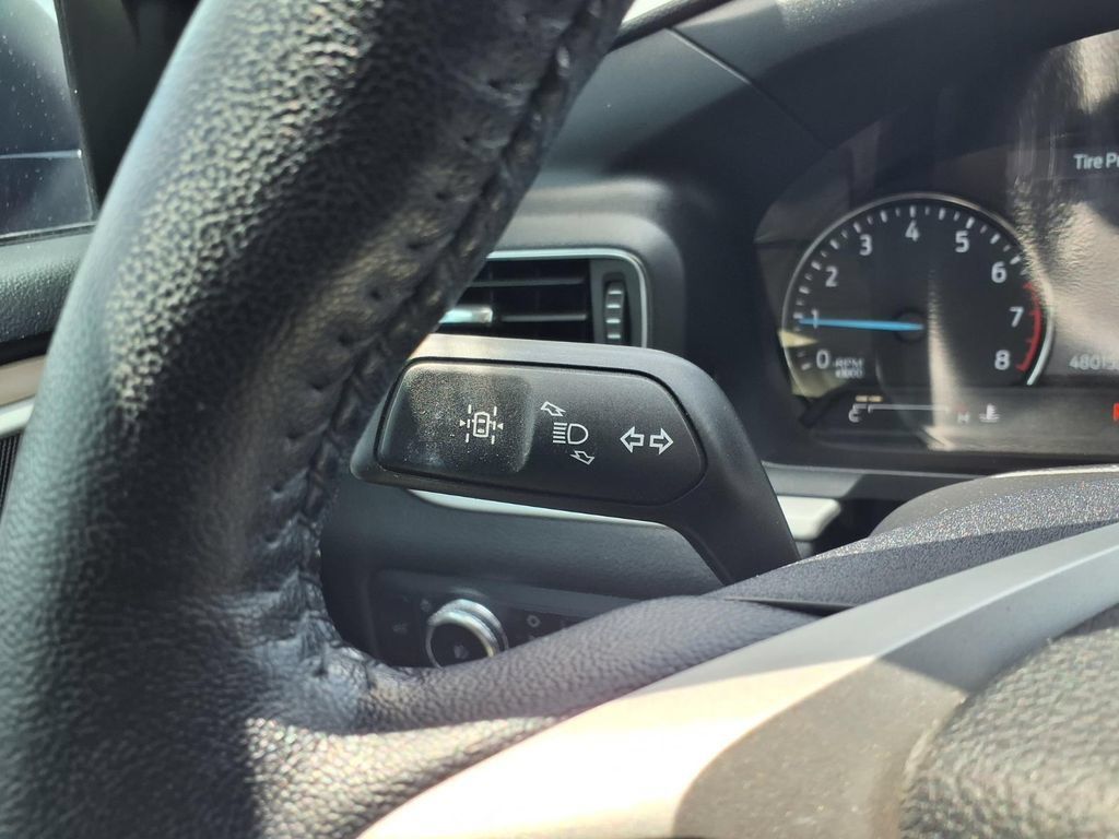 Used 2021 Ford Explorer XLT w/ Equipment Group 202A RWD image 17
