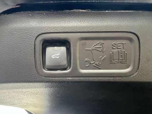 Used 2019 Ford Expedition Limited w/ Driver Assistance Package AWD/4WD image 38