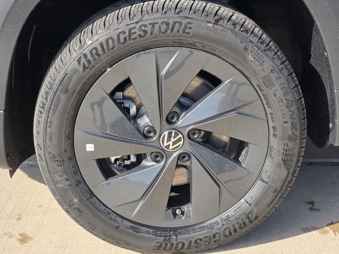 New 2026 Volkswagen Taos S FWD image 9