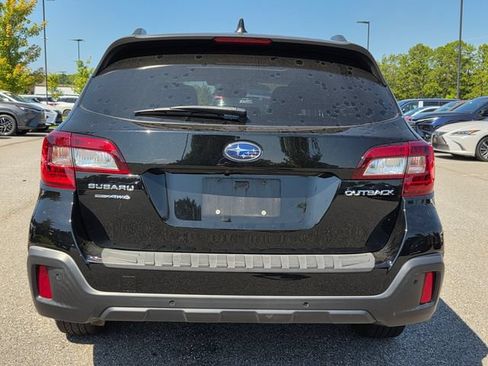 Used 2019 Subaru Outback 2.5i Touring w/ Popular Package #3A AWD/4WD image 4