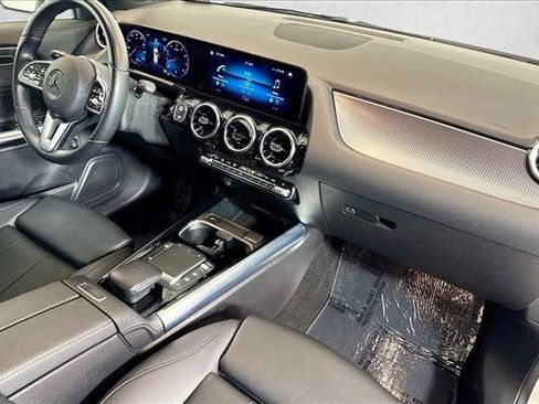 Used 2022 Mercedes-Benz GLA 250 w/ Premium Package Lite image 27